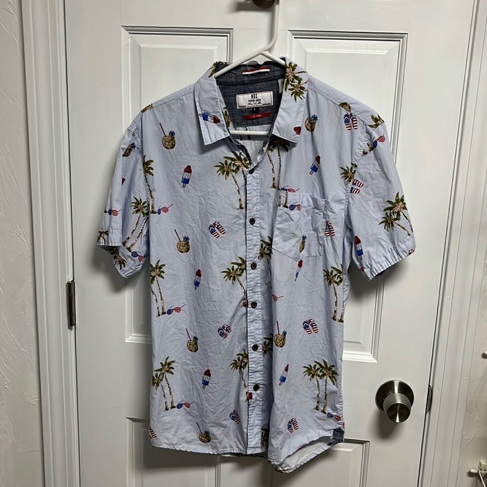 mbk premium goods summer button down shirt size large.